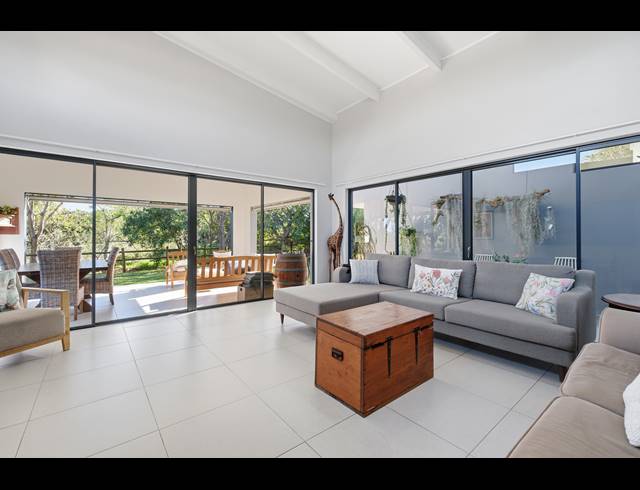 4 BEDROOM HOUSE FOR SALE IN PALM LAKES ESTATE
